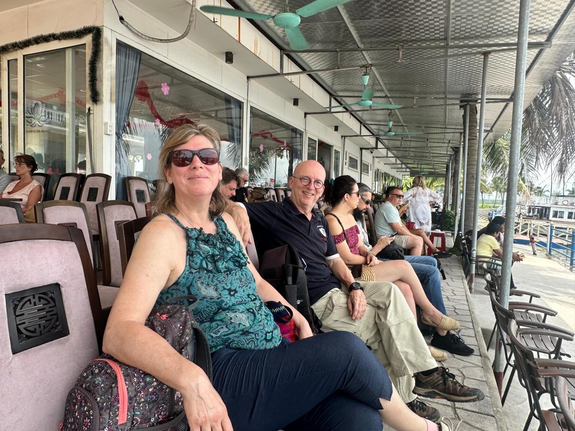 Discovery Travel Homestay Hạ Long Ngoại thất bức ảnh